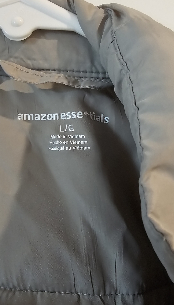 Amazon Essentials Gray Puffer Jacket with Quilted Design - Picture 2 of 5